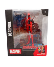 Deadpool - 1:10 McFarlane Figure