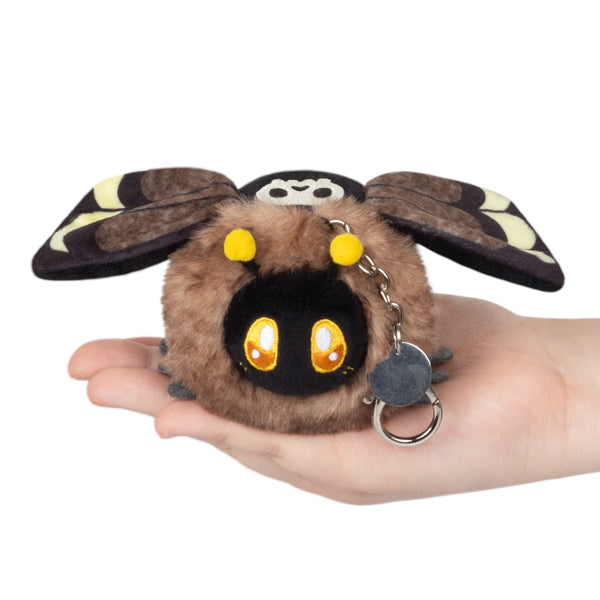 micro_deaths-head_hawkmoth.jpg