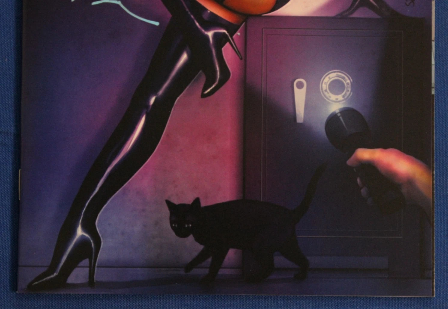 Catwoman #47 Syndicate Nathan Szerdy Variant SIGNED NM