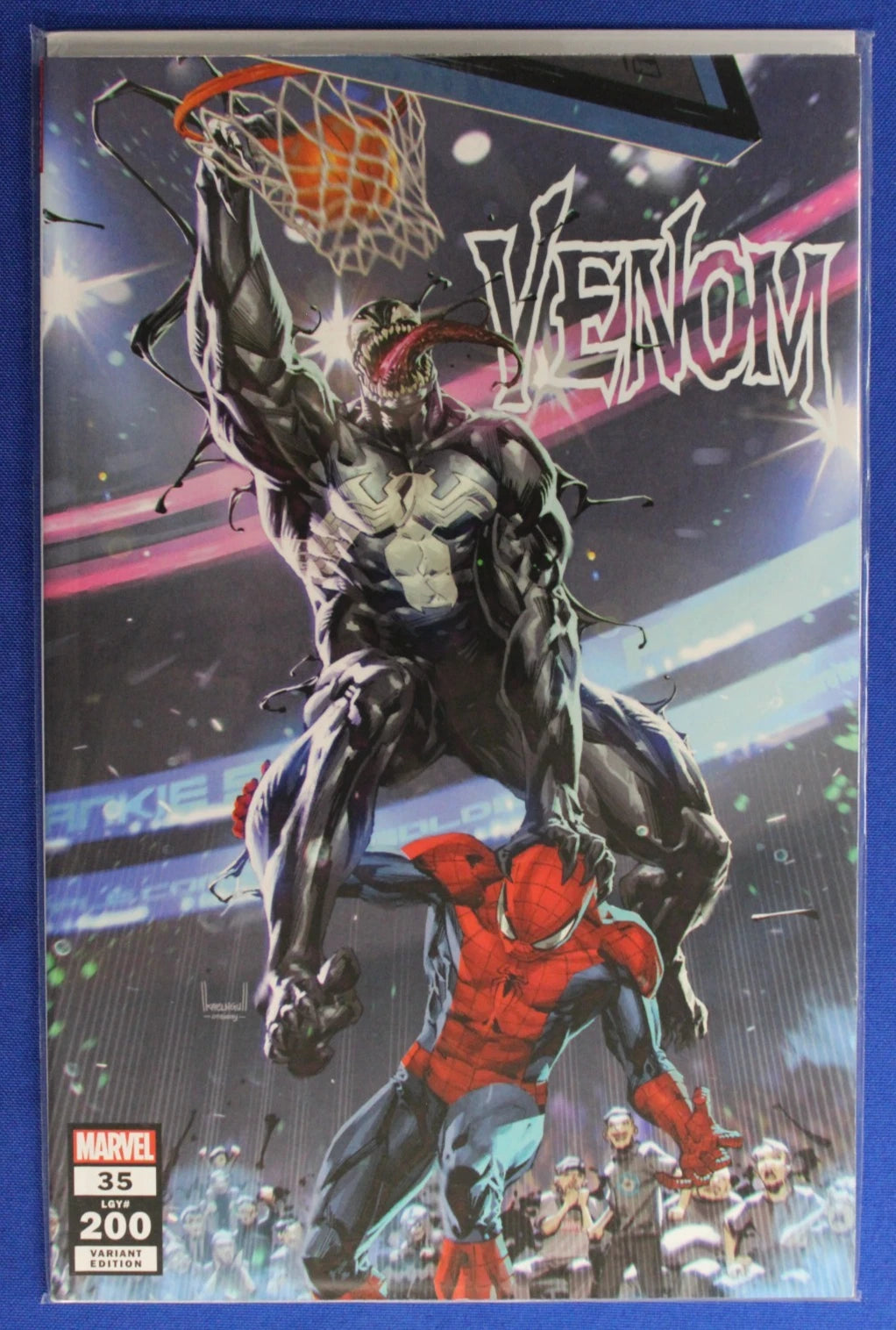 Venom #35 Kael Ngu Variant & Virgin Variant VF/NM