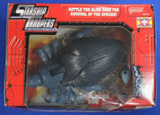 Galoob 1996 Starship Troopers Action Fleet Plasma Bug vs. Ace Levy &amp; MI Trooper Action Figure