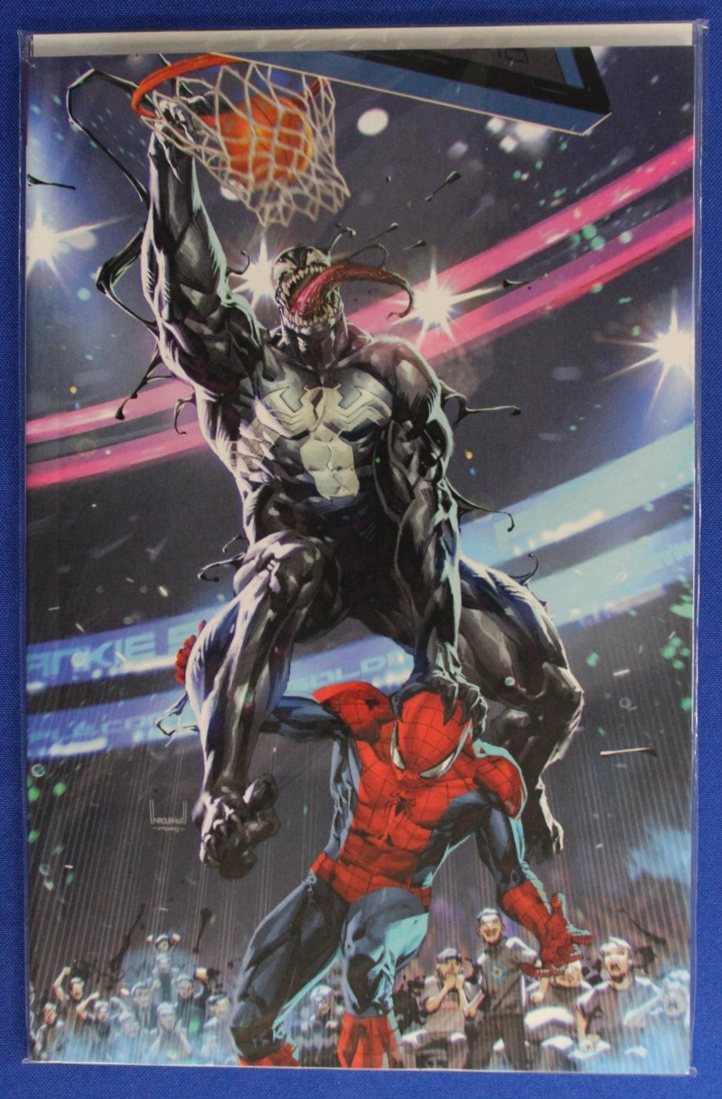 Venom #35 Kael Ngu Variant & Virgin Variant VF/NM