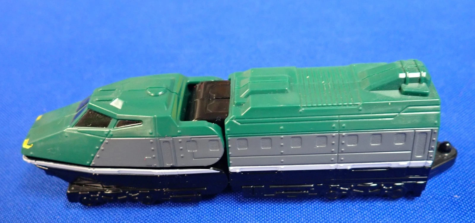 Bandai Power Rangers Ressha Sentai ToQger Deluxe Lot of 4 Ressha Mecha