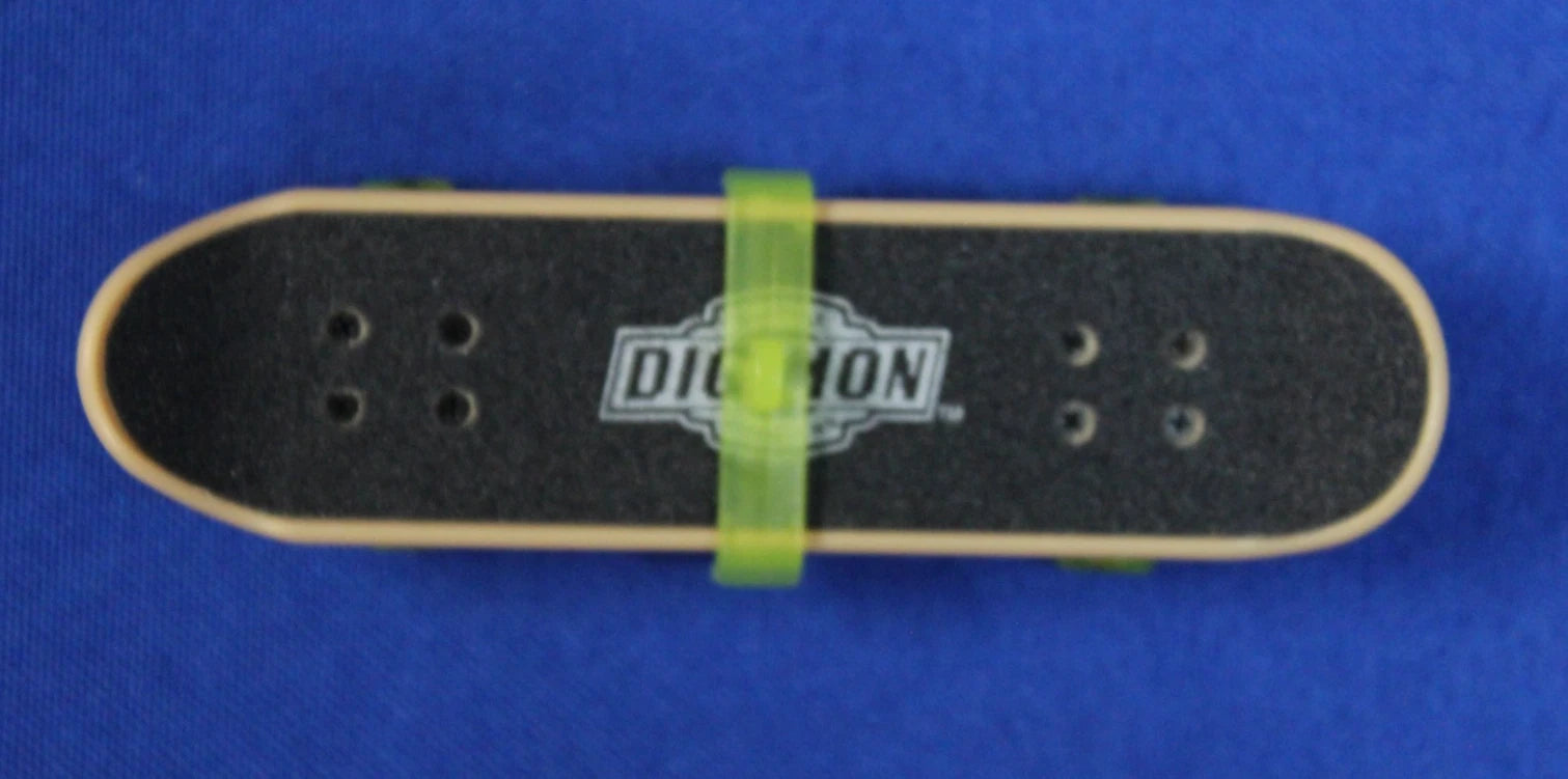 Bandai 1999 Digimon Skateboarding Lillymon + MegaKabuterimon Glow in the Dark