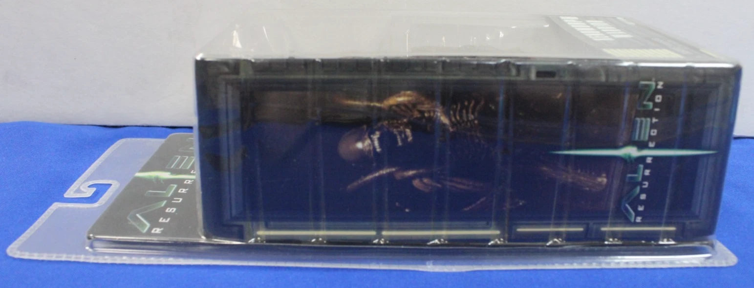 Alien Resurrection: Xenomorph Warrior 7" Figure