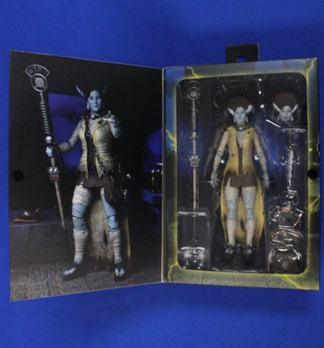 TMNT X Universal Monsters April O'Neil Bride of Frankenstein Signature Edition