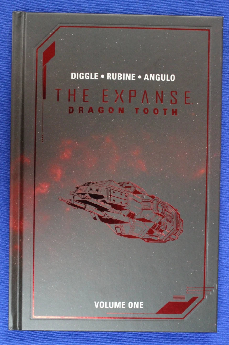 The Expanse Dragon Tooth Kickstarter Exclusive Red Metal Boxed Set + Extras