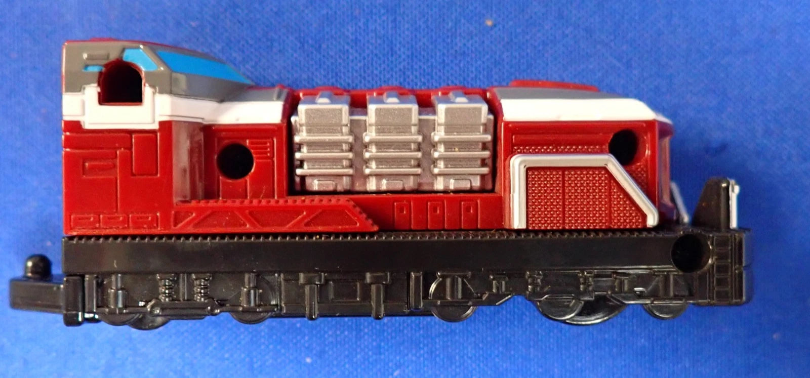 Bandai Power Rangers Ressha Sentai ToQger Deluxe DieselRessha Mecha