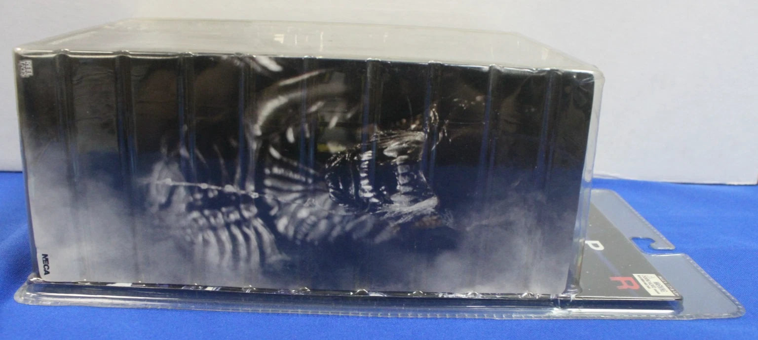 Alien vs Predator Requiem: Alien Warrior 7" Figure