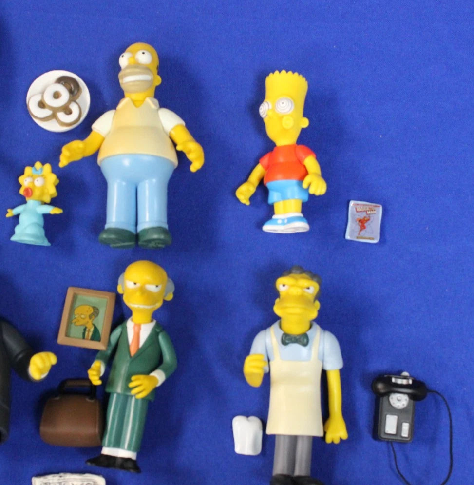 Playmates Simpsons Action Figure Lot of 21 Figure and Accessories + 2 Playsets