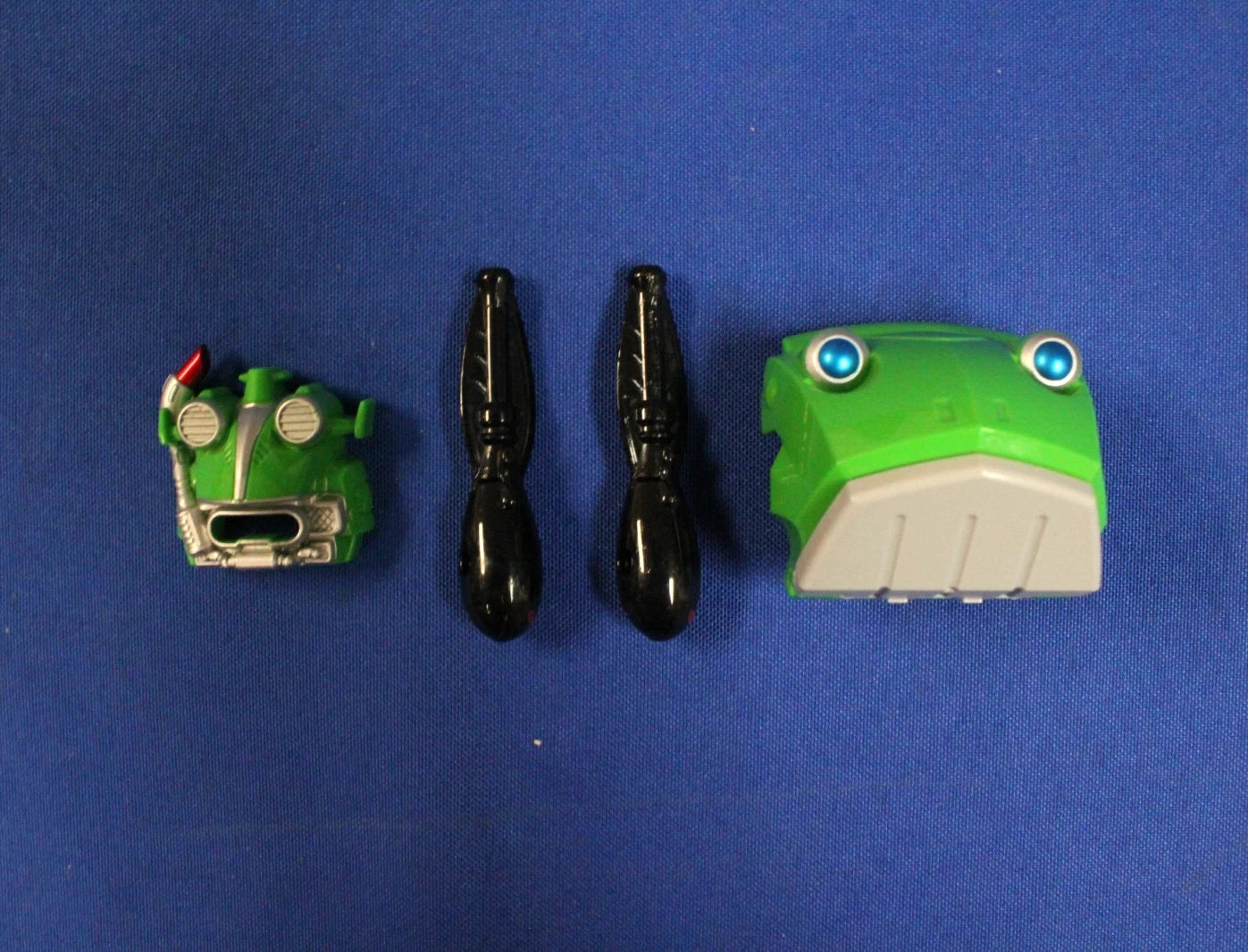 Bandai Power Rangers Go-Buster Deluxe FS-00 Kero-oh Frog Zord INCOMPLETE
