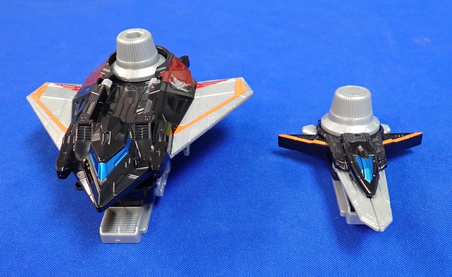 Bandai Power Rangers Lupinranger Vs Patranger DX Blade & Scissor Dial Fighters