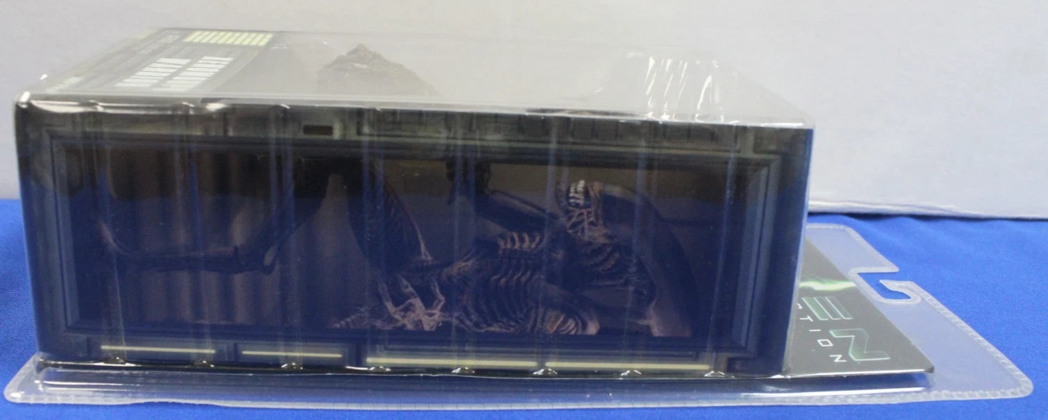 Alien Resurrection: Xenomorph Warrior 7" Figure