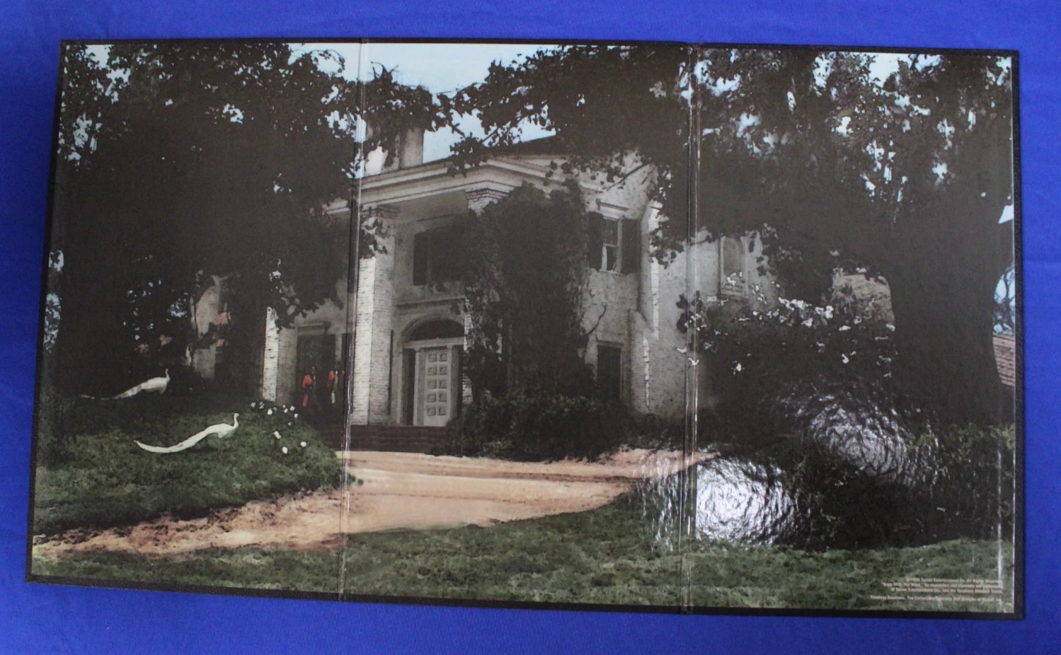 Mattel Turner 1994 Barbie Gone With The Wind Trifold Backdrop