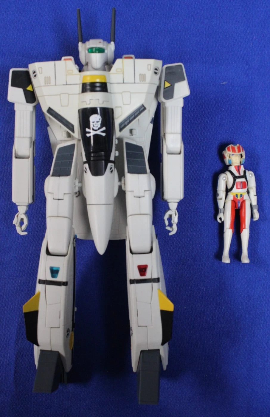Robotech Transformable Roy Fokker VF-1S Mech + Rick Hunter Vintage Action Figure