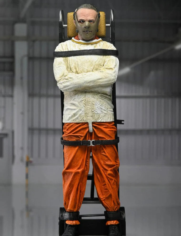 silence-of-the-lambs-masked-hannibal-lecter-7-scale-figure-474162.webp