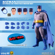 Mezco One: 12 Golden Age Batman vs Two-Face Battle